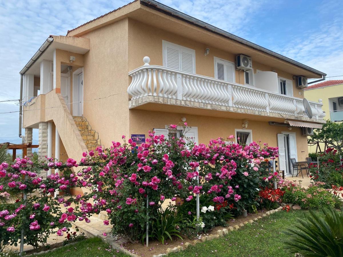 Apartments Lolo Privlaka  Ngoại thất bức ảnh