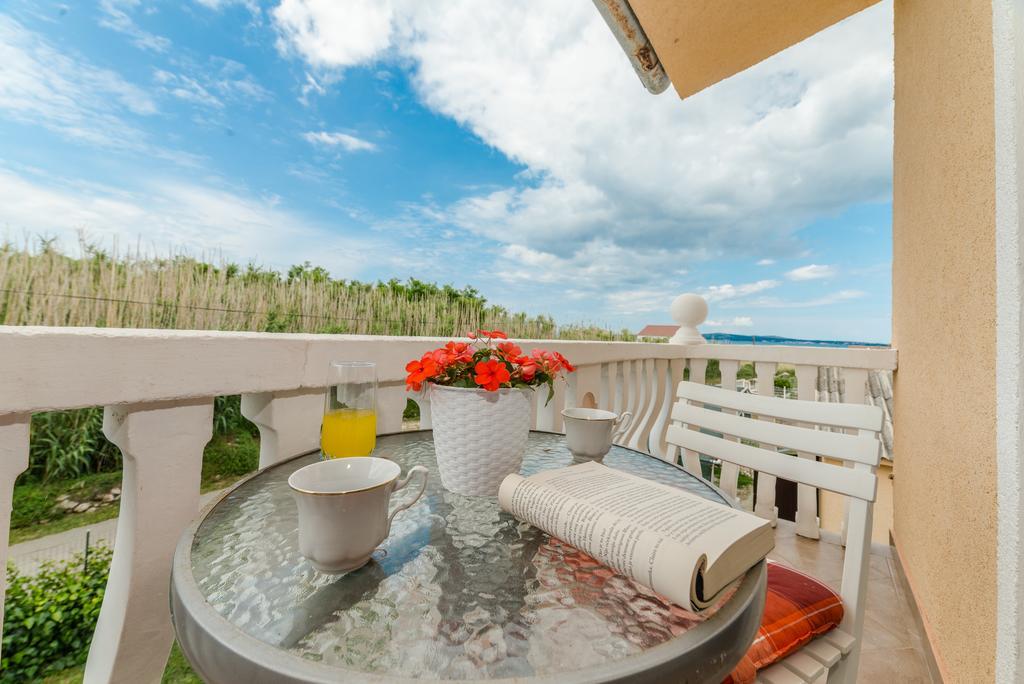Apartments Lolo Privlaka  Ngoại thất bức ảnh